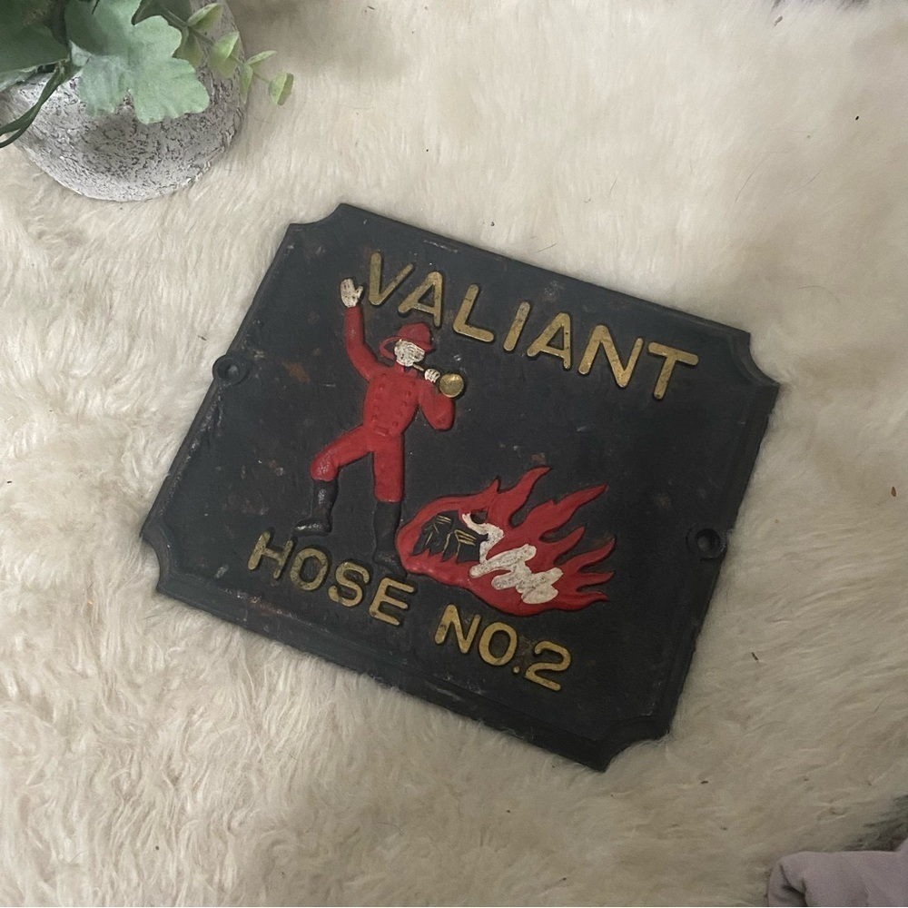 Vintage Antique Cast Iron Valiant Hose No.2 Fire House Sign Plaque